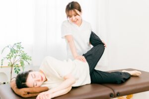 出張マッサージと店舗マッサージの違いを徹底解説｜自分に合った選び方とは